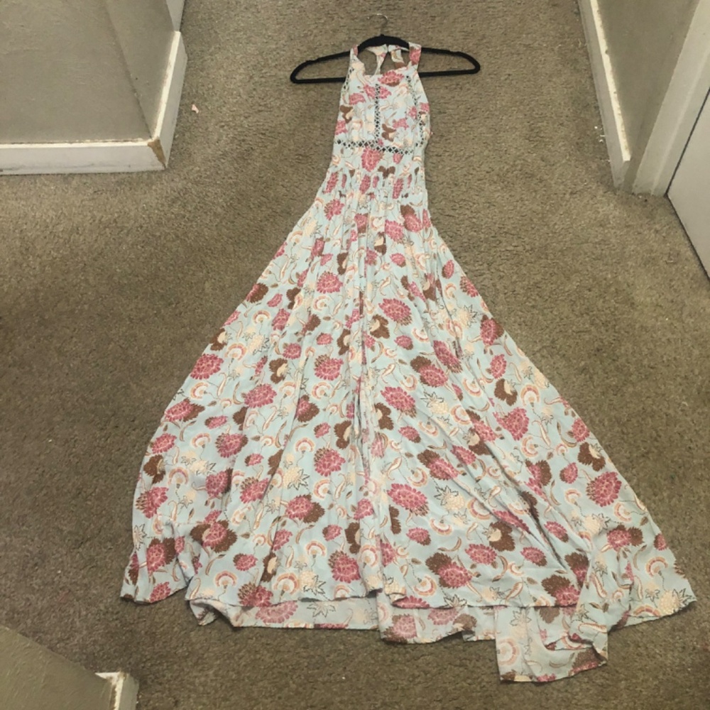 Jaase brand maxi dress, likely in a bohemian floral print such as the 'Alohi' pr - Picture 10 of 11